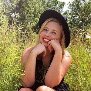 Meet your Posher, Lydia